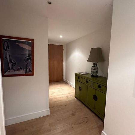 Canary Wharf 1 Bed Apartment Лондон Екстер'єр фото